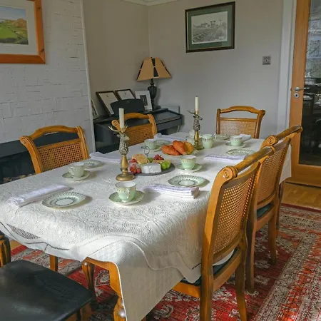 Larkhill House 2*