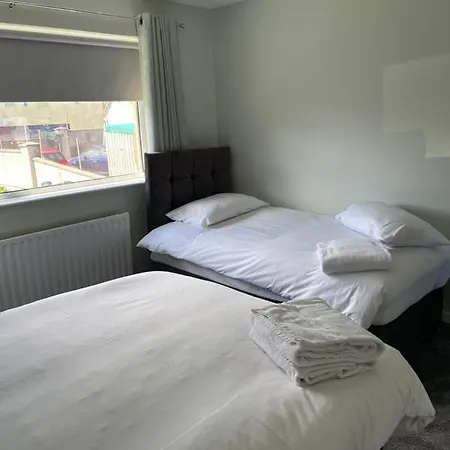 Causeway View Perfect For Large Golf Groups Seafront Location, Pet Friendly, Dolphins Holiday home Portrush