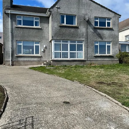 Causeway View Perfect For Large Golf Groups Seafront Location, Pet Friendly, Dolphins *