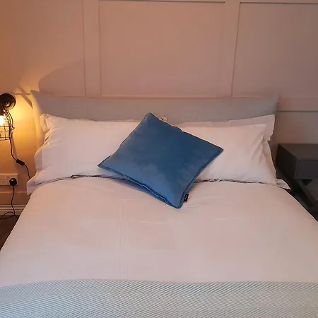 Apartment Stunning 3 Bed Seafront Mansion Building Sleeps 6 Adults Or 8 With Kids Portrush