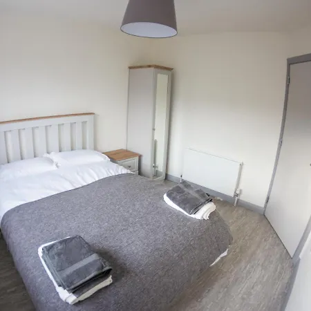 White Hall Apartment *