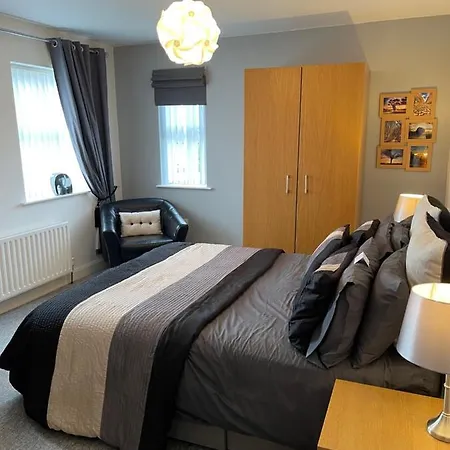 Holiday home Luxury Homes - The Grange, Sleeps 13 - 6 Bedrooms