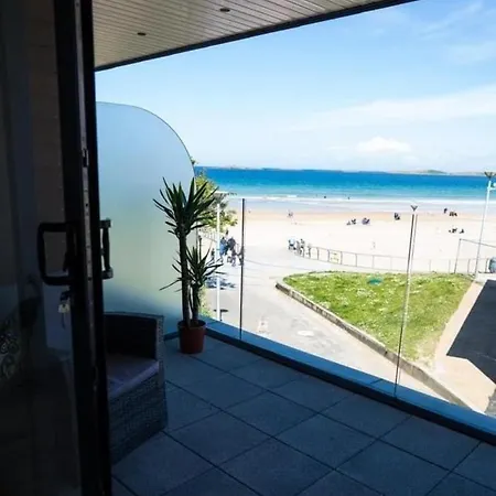 No2 Sandy Bay Luxury Beachfront