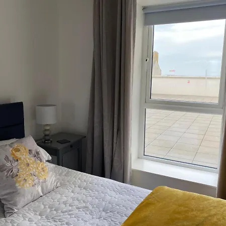 2 Bedroom In Town Centre