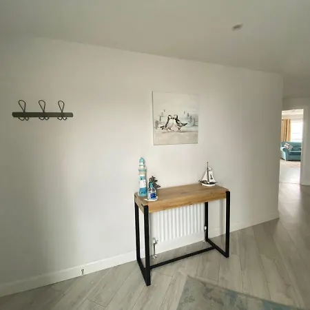 2 Bedroom In Town Centre * Portrush