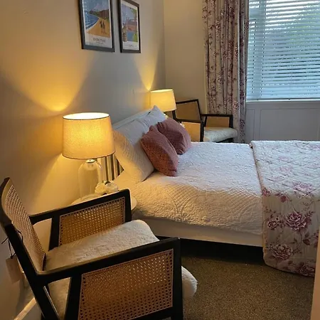 Larkhill House Guest house