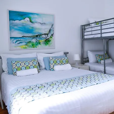 Townhouse Hostel *