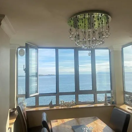 Apartment Blue Pool View Portrush
