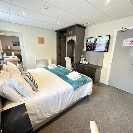The Port Hotel 3*