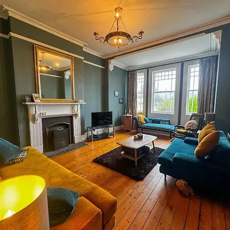 The Victorian Townhouse Villa
