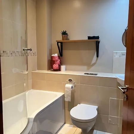 Apartment Penthouse - Town Centre, Sea Views, Secure Parking Portrush