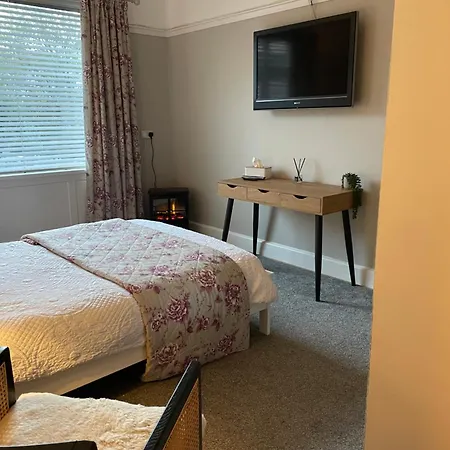 Larkhill House 2* Portrush