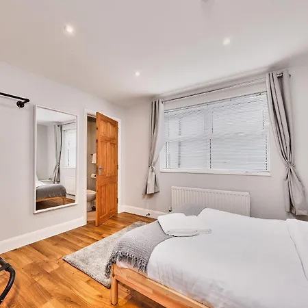 4 Dunluce Park - By The Sea Portrush