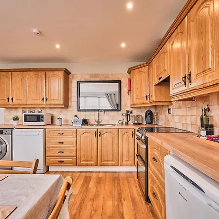 Apartment 4 Dunluce Park - By The Sea Portrush