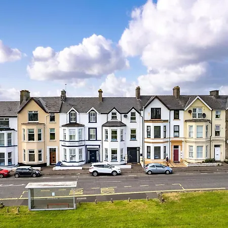 Apartment 3 Dunluce Park - By The Sea Portrush