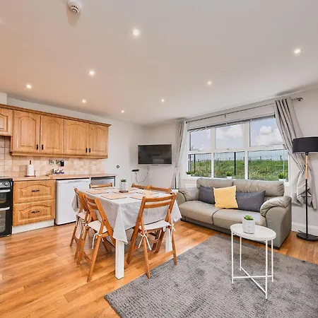 4 Dunluce Park - By The Sea * Portrush