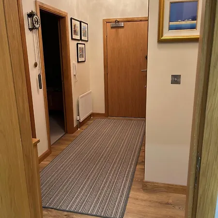 Apartment Pennisula