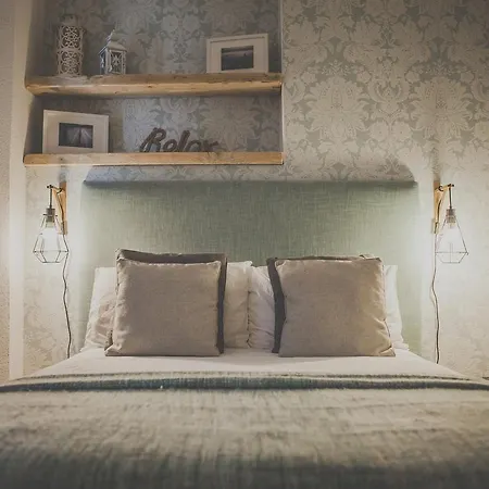 Bed & Breakfast Antique House