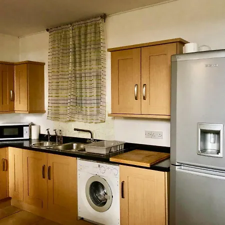 Princess St Apartment *