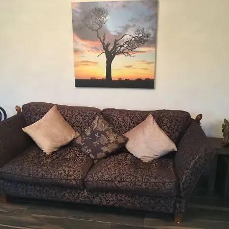 Luxury Homes - The Grove, Sleeps 14 - 6 Bedrooms Holiday home *