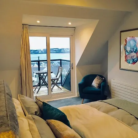 Hillrise 3*