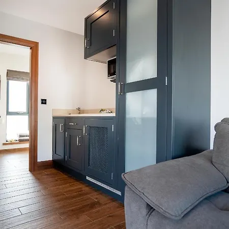 Antrim House Guest & (adults Only) Bed & Breakfast Portrush