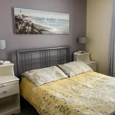 Portrush Holiday Hostel Guesthouse *