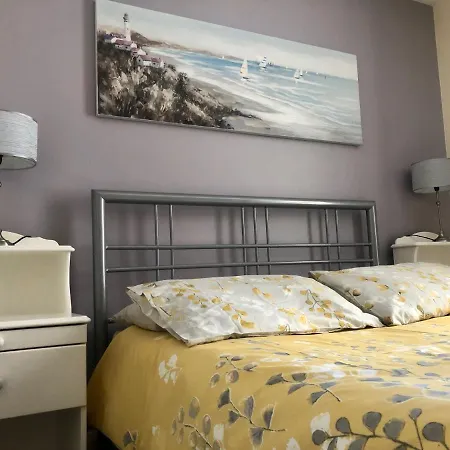 Portrush Holiday Hostel Guesthouse *