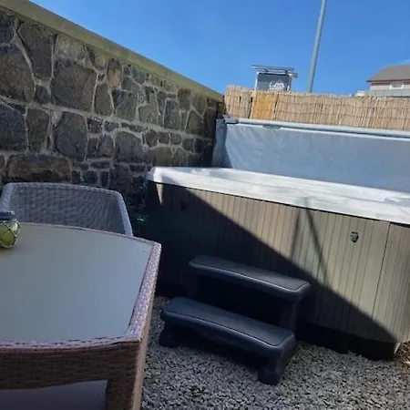 Antrim House Guest & (adults Only) Bed & Breakfast Portrush