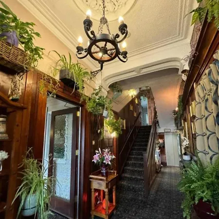 Bed & Breakfast Avarest House Bb Adults Only 3*