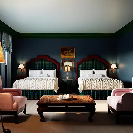 Adelphi Hotel