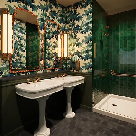 Adelphi Hotel 5*
