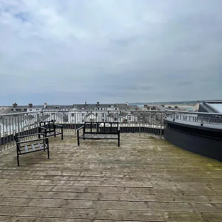 2 Ramore Ave Portrush
