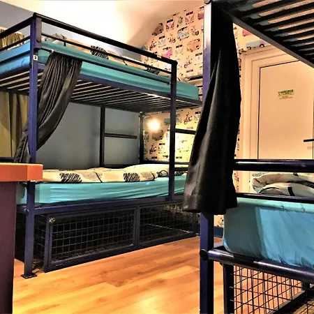 Portrush Holiday Hostel Guesthouse