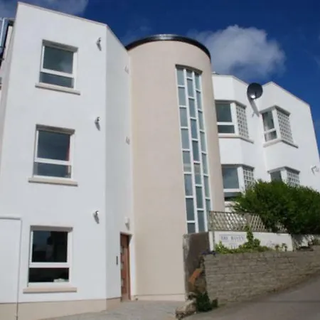 2 Ramore Ave Portrush